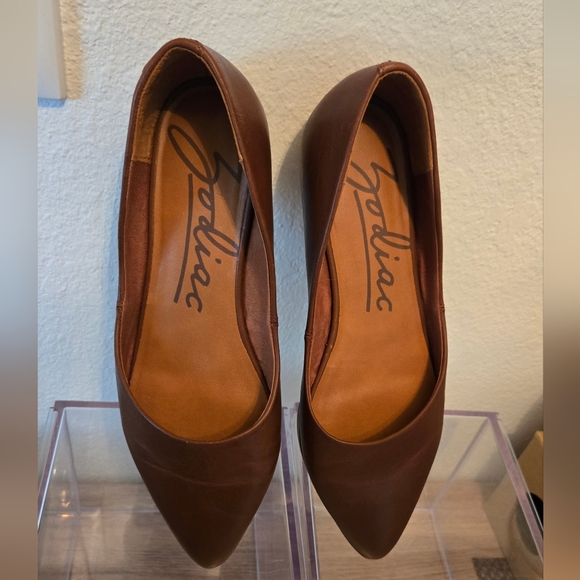 Zodiac Brown Flats • Size 8.5 • Gently used - Picture 2 of 16